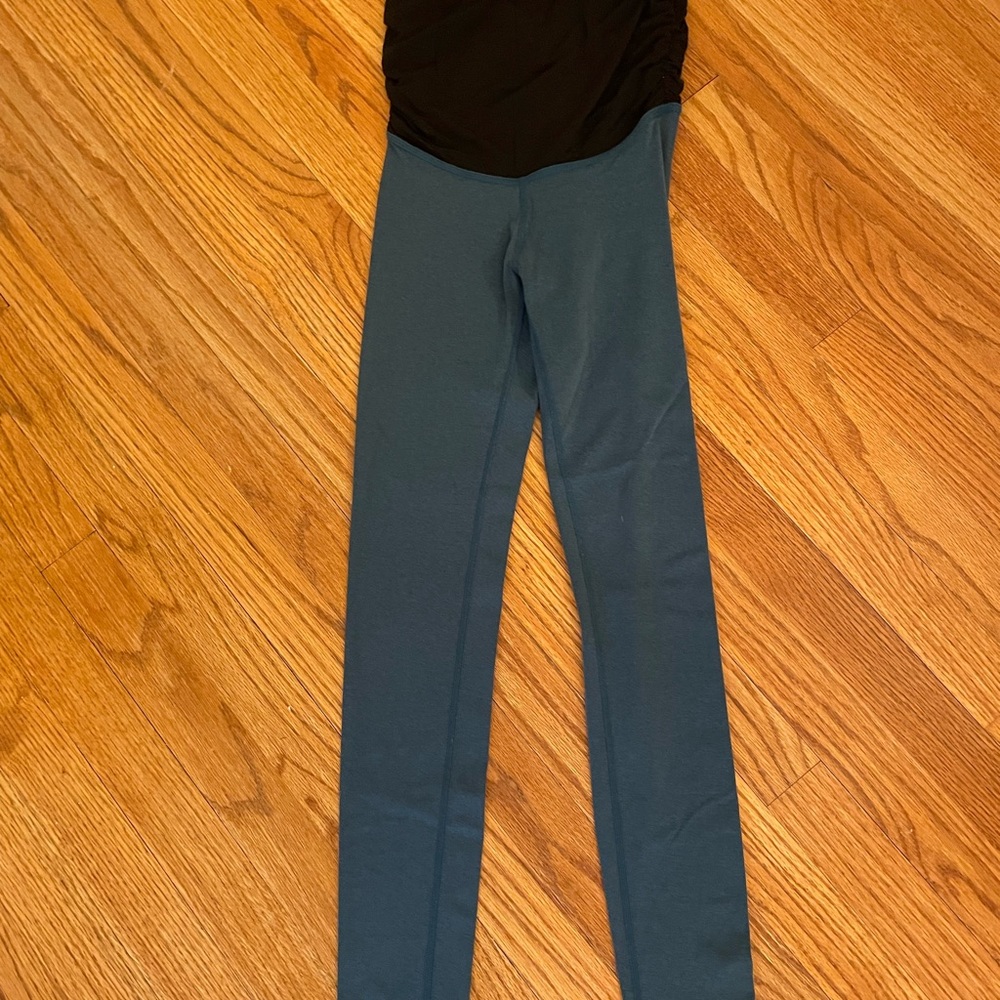 Beyond the Bump Leggings by Beyond Yoga